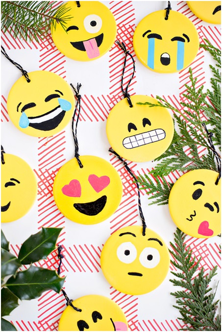 El yapımı Emoji Süsleri